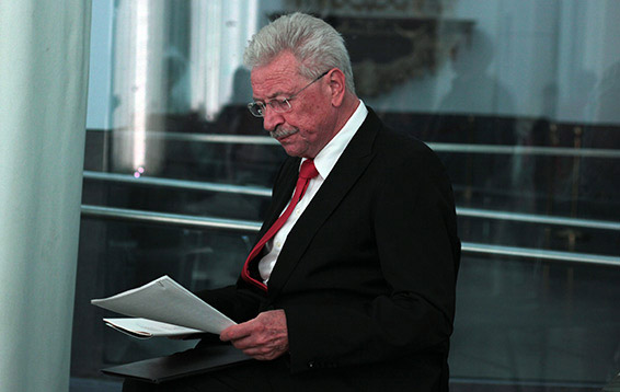 Klaus Mertens studieux. Paulinum Leipzig, 15 juin 2019. Photographie © musicologie.org.
