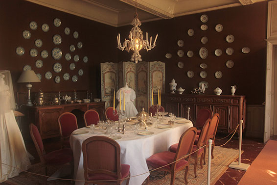 Château de Lamotte, à Bardiques, la salle à manger. Photographie © musicologie.org