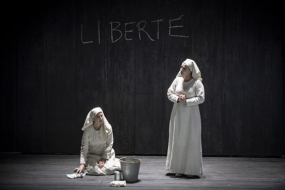 Les carmélites. Photographie © Vincent Pontet.