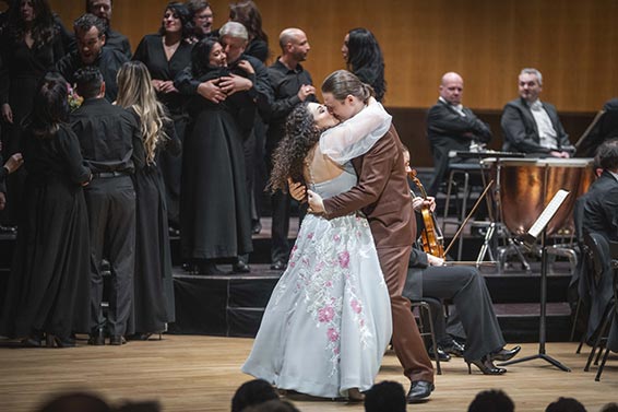 Andrea Carroll (Zerlina) et Andrei Maksimov (Masetto). Photographie © Marco Borrelli.