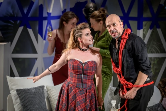 Manon Lamaison (Blonde) et Ante Jerkunica (Osmin)